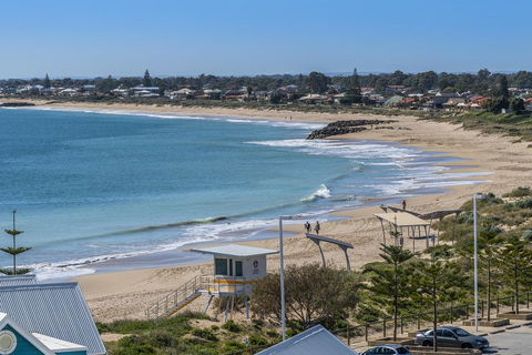 A 406 FANTASTIC OCEAN BEACH And MARINA VIEW APT - MANDURAH - Accommodation Brisbane 5