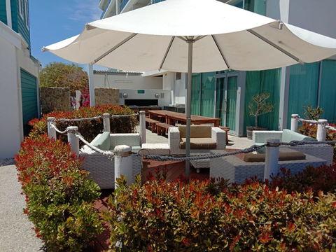 A 406 FANTASTIC OCEAN BEACH And MARINA VIEW APT - MANDURAH - Accommodation Brisbane 8