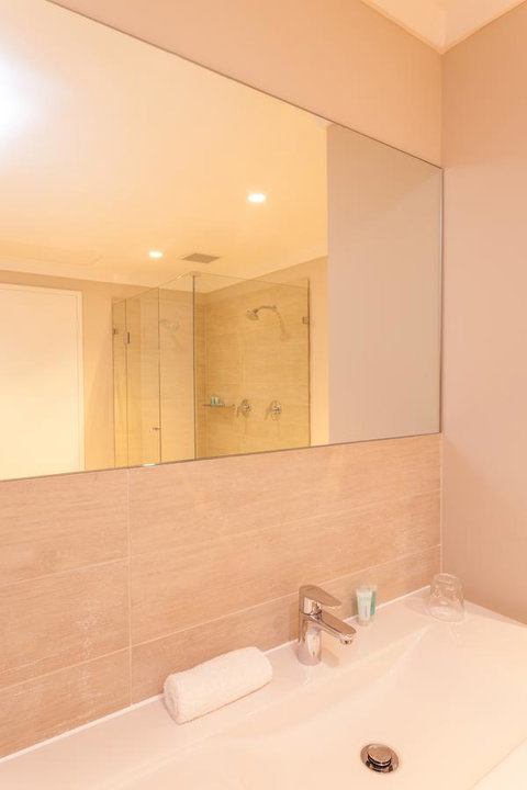 The Marina Hotel - Mindarie - Accommodation Brisbane 13