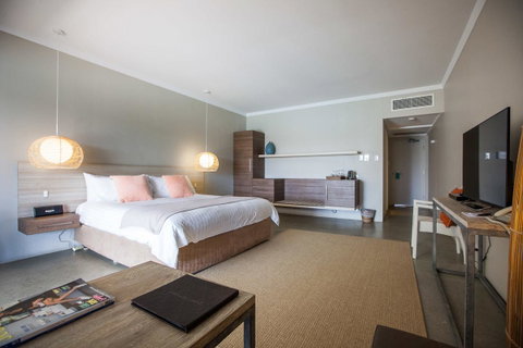 The Marina Hotel - Mindarie - Accommodation Brisbane 4