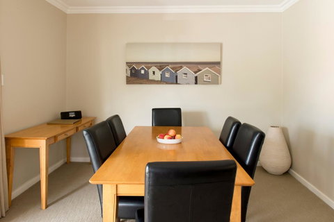 The Marina Hotel - Mindarie - Accommodation Brisbane 25