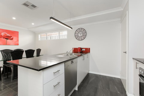 Perth Comfy Stays - Accommodation Brisbane 14