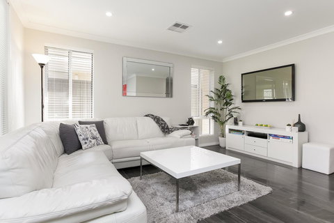 Perth Comfy Stays - Accommodation Brisbane 0