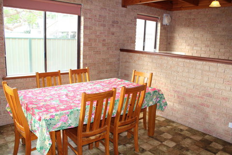 Kestrel Chalets - Accommodation Brisbane 20