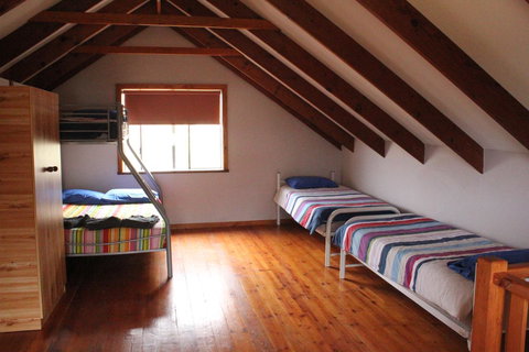 Kestrel Chalets - Accommodation Brisbane 9