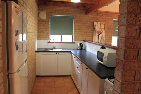 Kestrel Chalets - Accommodation Brisbane 10