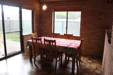 Kestrel Chalets - Accommodation Brisbane 17