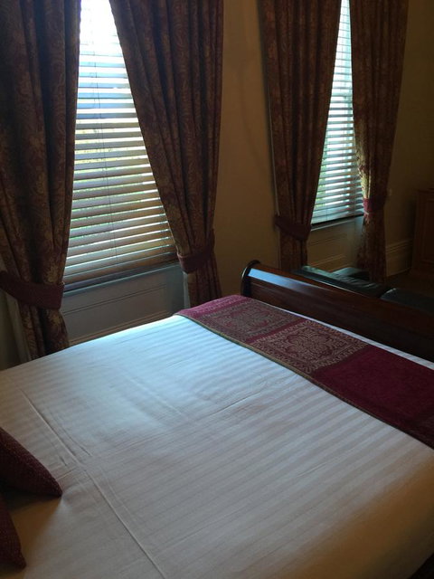 Clydesdale Manor - Accommodation Brisbane 10