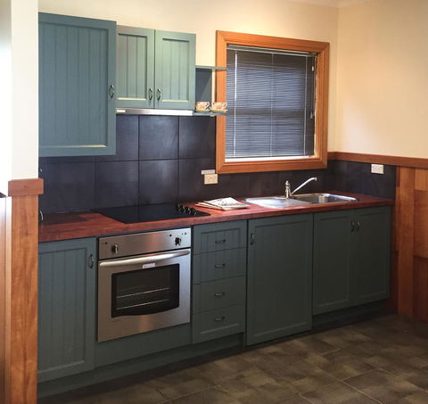 Stanley Hotel & Apartments - Accommodation Brisbane 2