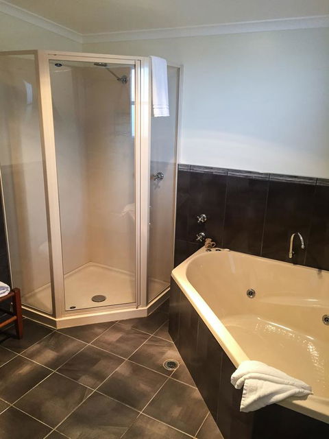 Stanley Hotel & Apartments - Accommodation Brisbane 5