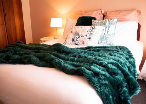 Stanley Hotel & Apartments - Accommodation Brisbane 10