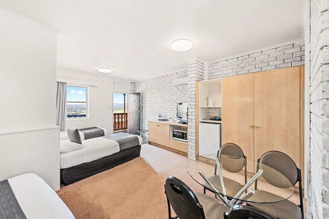 Coach House Launceston - Accommodation Brisbane 8