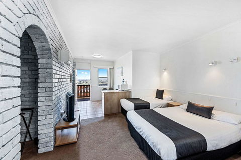 Coach House Launceston - Accommodation Brisbane 13