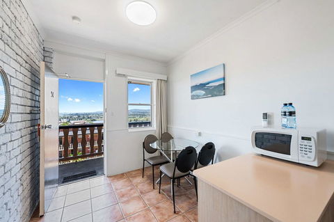 Coach House Launceston - Accommodation Brisbane 11