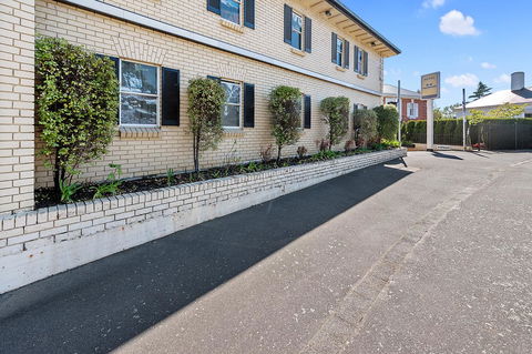 Coach House Launceston - Accommodation Brisbane 2