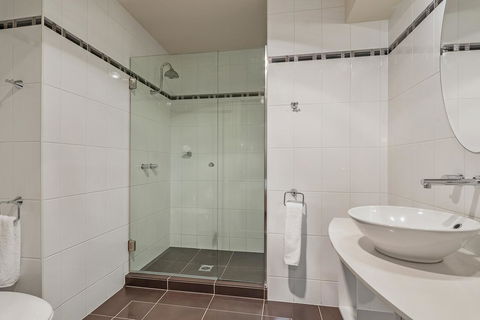 Peppers Seaport Hotel - Accommodation Brisbane 2
