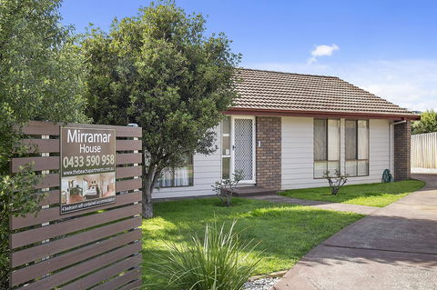 Mirramar House - Accommodation Brisbane 0