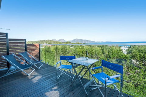 Freycinet Panorama - Accommodation Brisbane 0