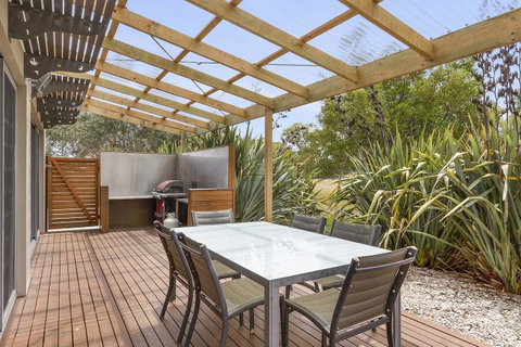 170 Hazards View Drive - Unit 2 - Accommodation Brisbane 12