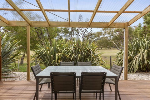 170 Hazards View Drive - Unit 2 - Accommodation Brisbane 11