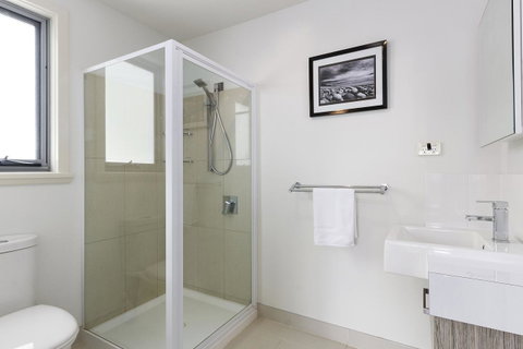 170 Hazards View Drive - Unit 2 - Accommodation Brisbane 9