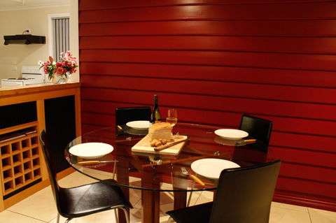 Mermaids Of Bicheno - Accommodation Brisbane 4