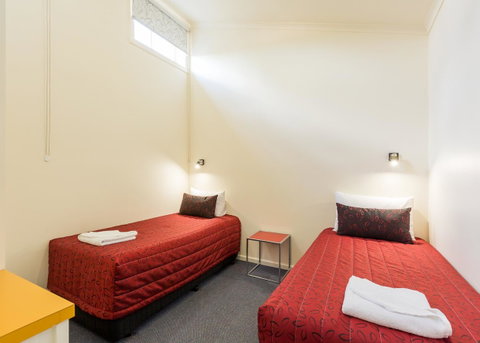 Graham Apartments - Accommodation Brisbane 7