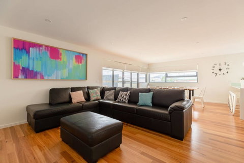 Kangaroo Bay Apartments - Accommodation Brisbane 33