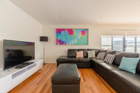 Kangaroo Bay Apartments - Accommodation Brisbane 31