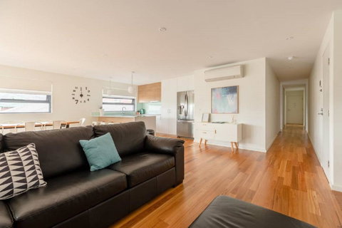 Kangaroo Bay Apartments - Accommodation Brisbane 32