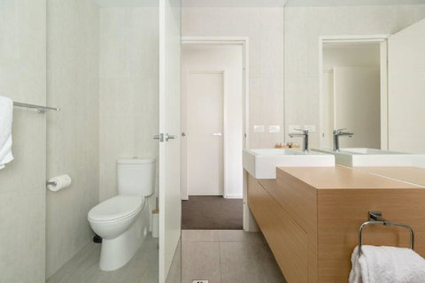 Kangaroo Bay Apartments - Accommodation Brisbane 43