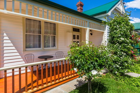 Rosehaven Cottage - Accommodation Brisbane 0