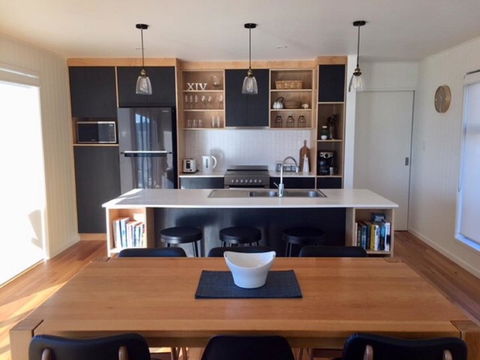 Beach House XIV - Accommodation Brisbane 4