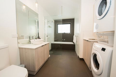 Beach House XIV - Accommodation Brisbane 12