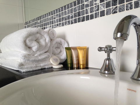 Auldington Hotel - Accommodation Brisbane 14