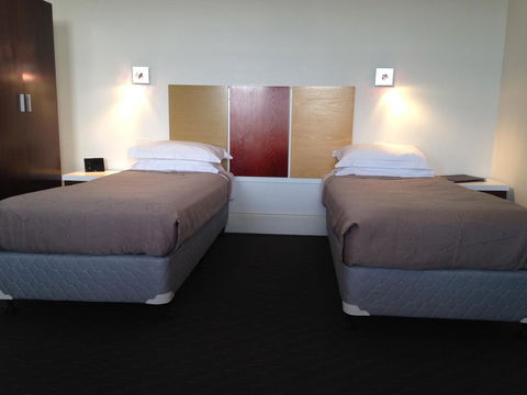 Auldington Hotel - Accommodation Brisbane 22