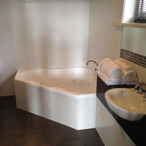 Auldington Hotel - Accommodation Brisbane 20