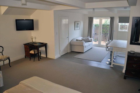 Belton Apartments-Hedge Cottage - Accommodation Brisbane 31