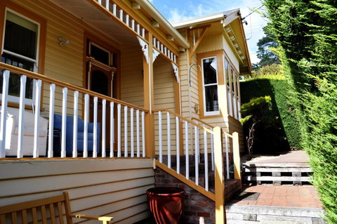 Belton Apartments-Hedge Cottage - Accommodation Brisbane 3