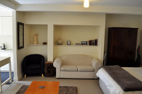 Belton Apartments-Hedge Cottage - Accommodation Brisbane 6