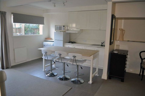 Belton Apartments-Hedge Cottage - Accommodation Brisbane 32