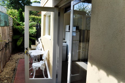 Belton Apartments-Hedge Cottage - Accommodation Brisbane 7