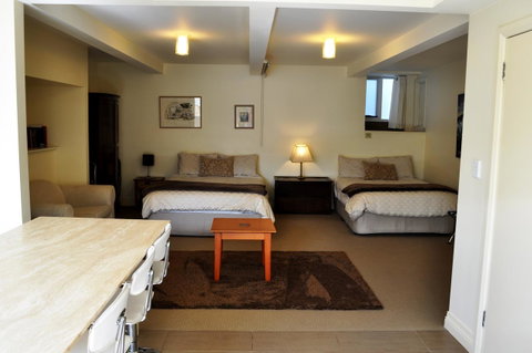 Belton Apartments-Hedge Cottage - Accommodation Brisbane 8