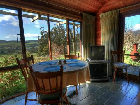 Plovers Ridge Country Retreat - Accommodation Brisbane 6