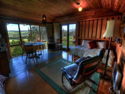 Plovers Ridge Country Retreat - Accommodation Brisbane 9