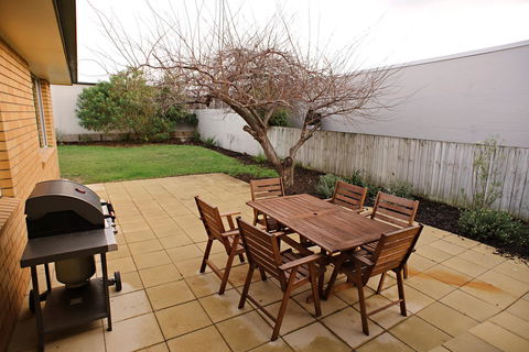 The Holiday Home People - Accommodation Brisbane 1