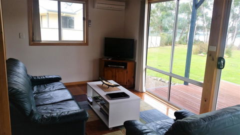 Four Seasons Waterfront Villas - Accommodation Brisbane 31