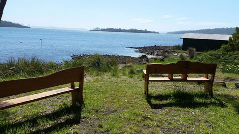 Four Seasons Waterfront Villas - Accommodation Brisbane 11