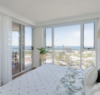 NEW Beautiful 1 Bedroom Beach Views Broadbeach - Accommodation Brisbane