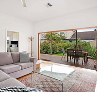 Newcastle Executive Homes - Cooks Hill Cottage - Accommodation Brisbane